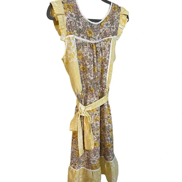 🆕A Monteau floral dress in size small. - Picture 2 of 6